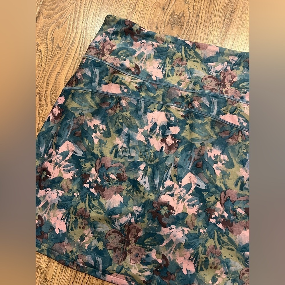FREELY NWOT Colorful Patterned Skort Size Large - Picture 6 of 6